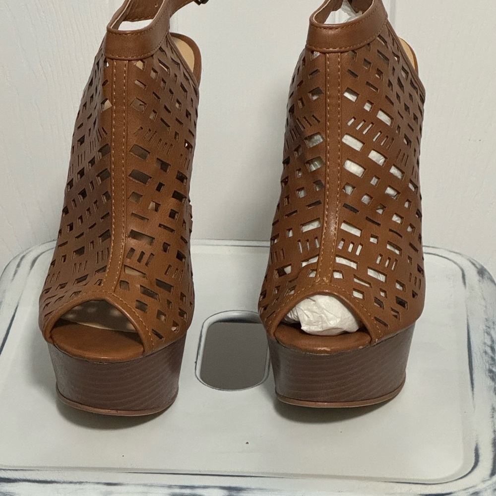 JustFab Tan Cutout Wedge Sandals